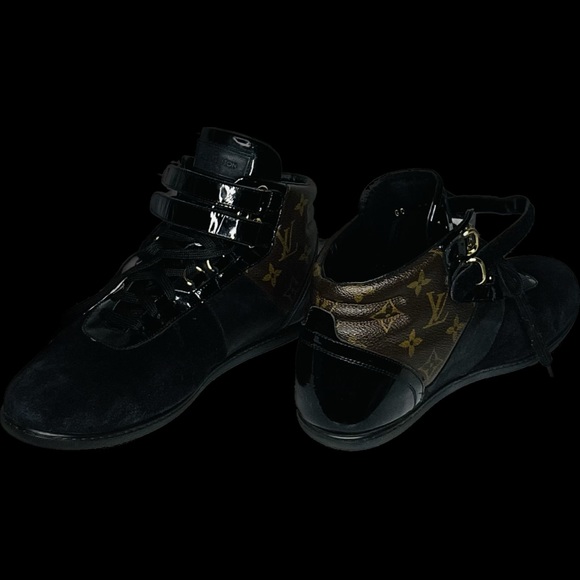 Louis Vuitton suede and patient leather tennis shoe - Picture 3 of 3